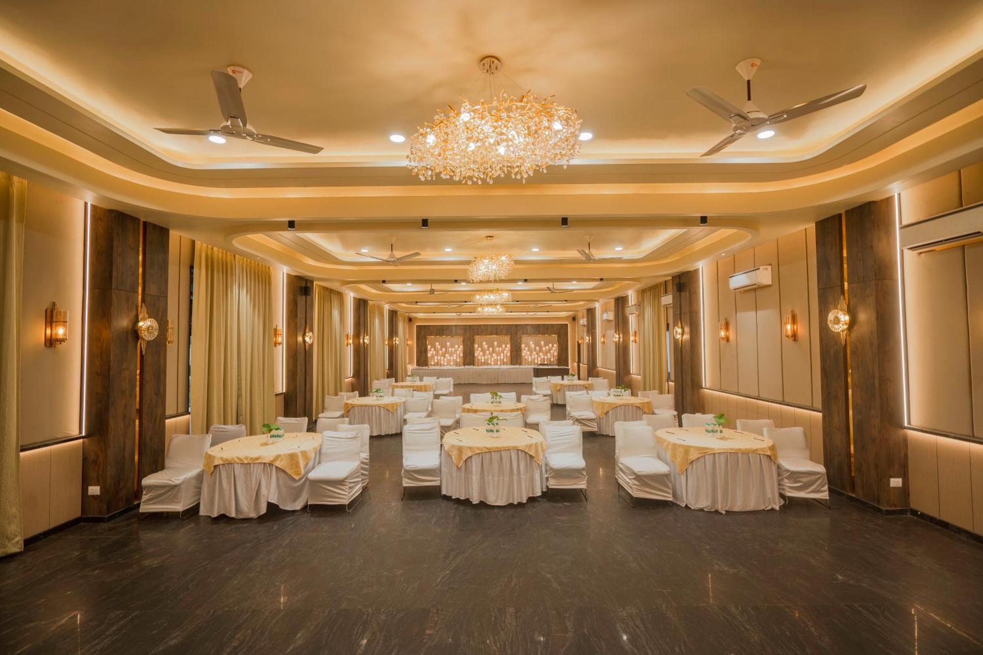 Dhikuli Wood Castle Spa & Resort מראה חיצוני תמונה